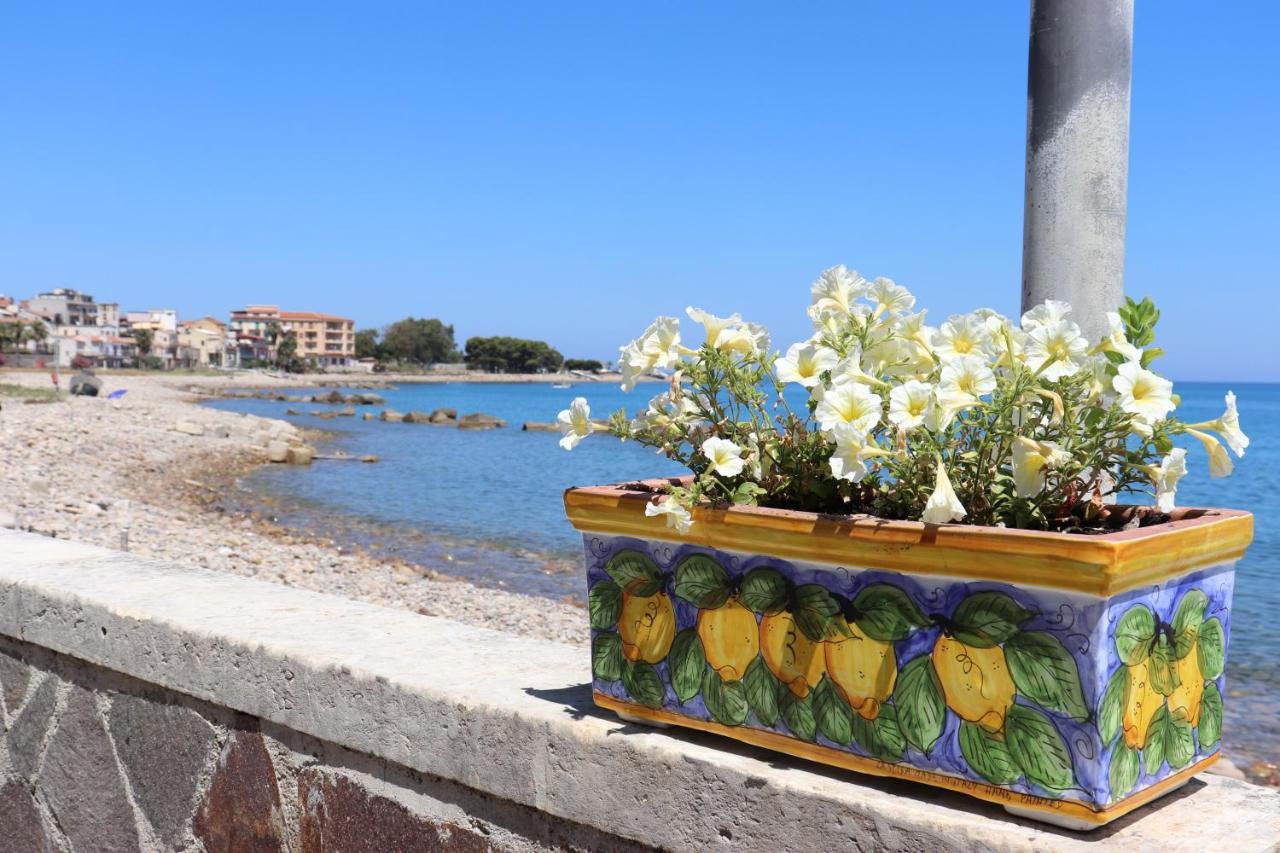 Terrazza Lungomare Villa Caronia Marina Exterior photo
